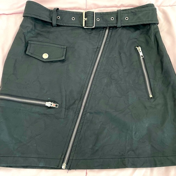 LF Seek The Label black vegan leather Moto biker asymmetrical zip mini skirt S - Picture 1 of 10